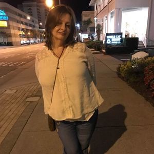 Meet your Posher, Suzanne